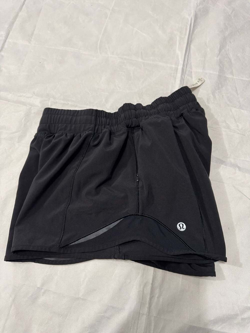 lululemon Hotty Hot Low-Rise Lined Short 4" Black - Picture 4 of 8